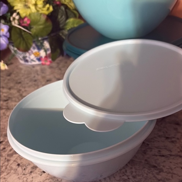 Set of Three Blue Nesting Bowls - Picture 3 of 3